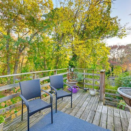 Cozy Dix Hills Apt With Deck About 7 Mi To Beach! Eksteriør billede